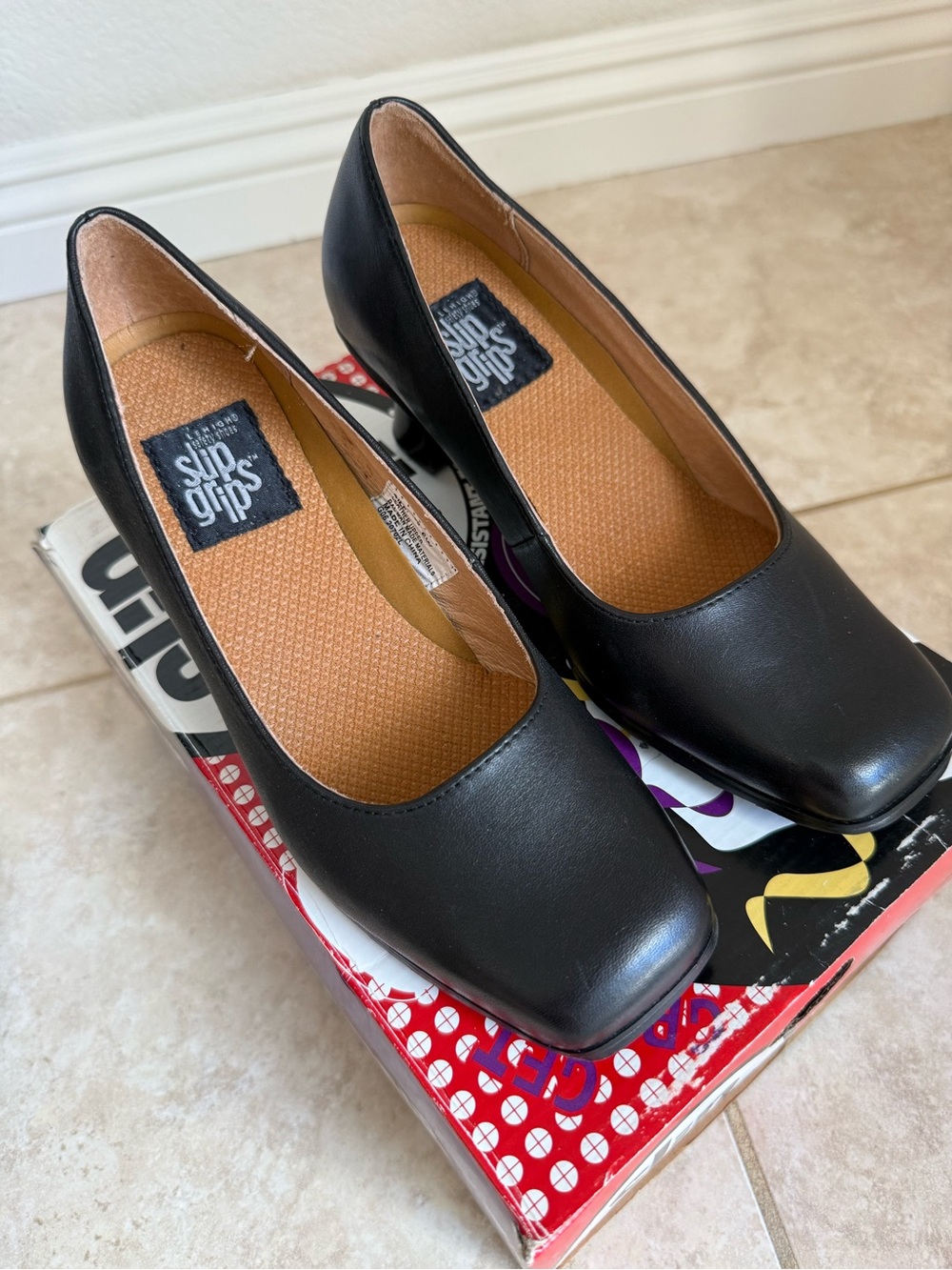 SlipGrips Women's Black Square-Toe Heel Pumps. Anti-slip sole, size 6